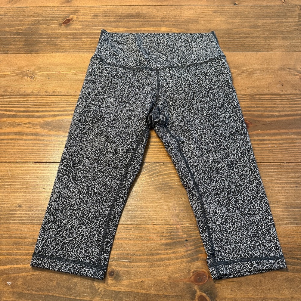 Lululemon Wunder Under Hi-Rise 1/2 Tight 17" W6AJ3S Womens‎ 6 Gray Crackle $88